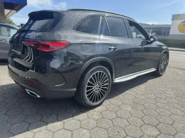 MERCEDES-BENZ GLC 220 d 4 M AMG 20Zoll Night Distron…