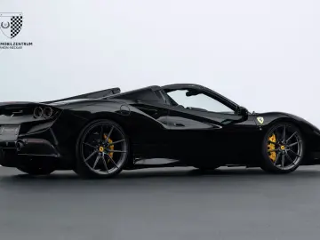 FERRARI F8 Spider NOVITEC Passenger Lift PPF Garantie
