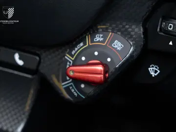 FERRARI F8 Spider NOVITEC Passenger Lift PPF Garantie