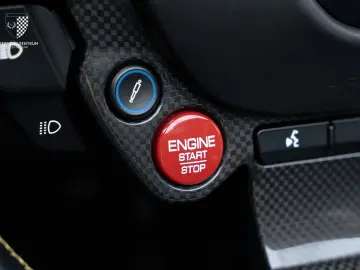 FERRARI F8 Spider NOVITEC Passenger Lift PPF Garantie