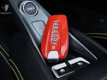 FERRARI F8 Spider NOVITEC Passenger Lift PPF Garantie
