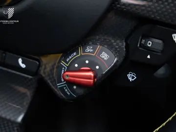 FERRARI F8 Spider NOVITEC Passenger Lift PPF Garantie