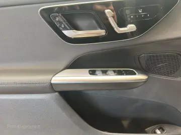 MERCEDES-BENZ GLC 300 d 4M AMG NIGHT PANORAMA MEMORY AHK 360