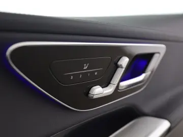 MERCEDES-BENZ GLC 300 d 4M AMG Premium  HUD AHK Airm…