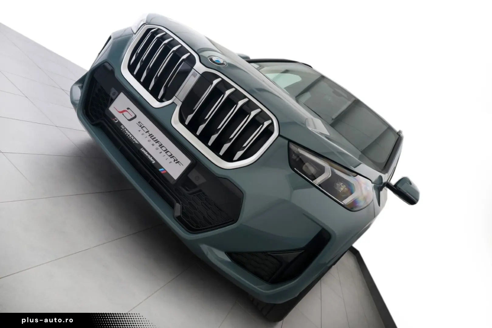 BMW X1 xDrive23d M Sport PANO ACC RFK AHK 18  8-fach