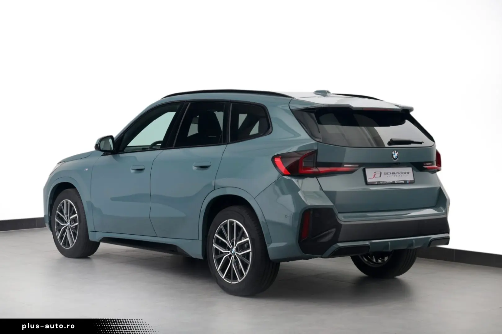 BMW X1 xDrive23d M Sport PANO ACC RFK AHK 18  8-fach