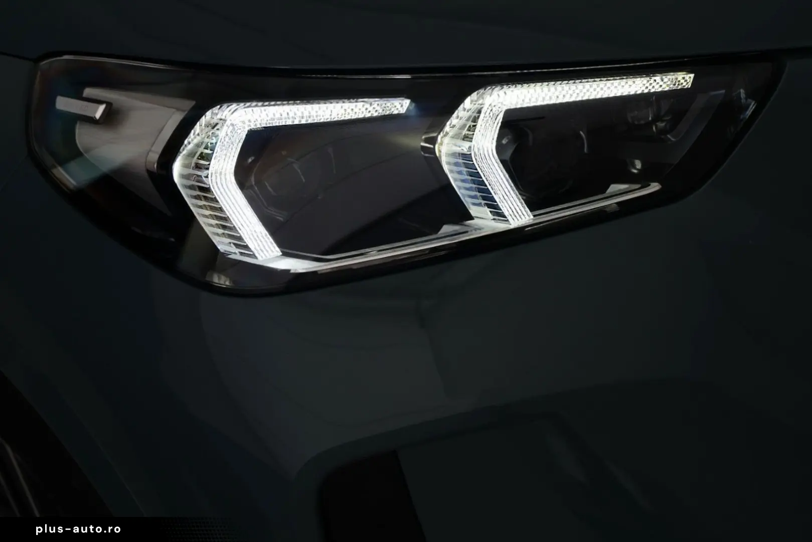 BMW X1 xDrive23d M Sport PANO ACC RFK AHK 18  8-fach