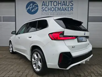 BMW X1 18i sDrive M Sport Pano RFK ACC H&K el-Sitze