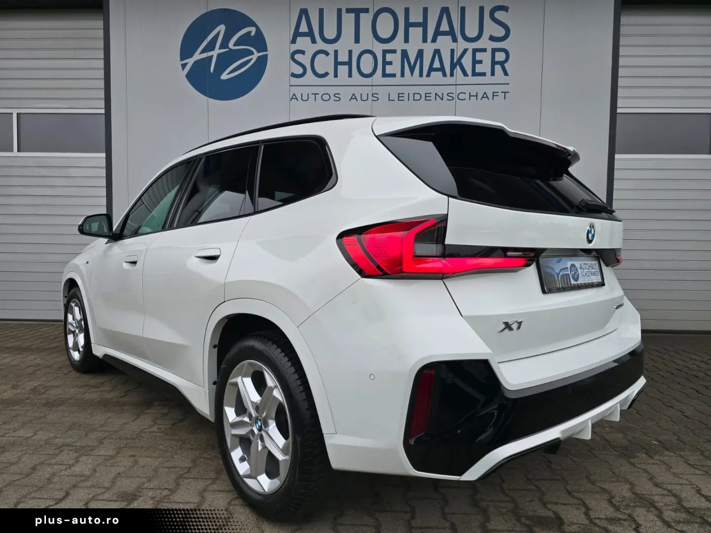 BMW X1 18i sDrive M Sport Pano RFK ACC H&K el-Sitze