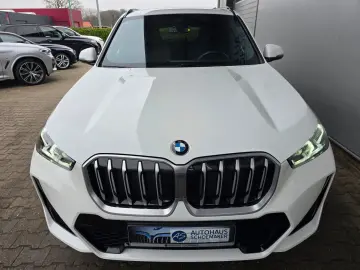 BMW X1 18i sDrive M Sport Pano RFK ACC H&K el-Sitze