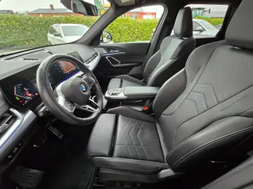 BMW X1 18i sDrive M Sport Pano RFK ACC H&K el-Sitze