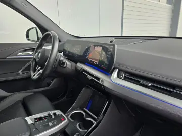 BMW X1 18i sDrive M Sport Pano RFK ACC H&K el-Sitze