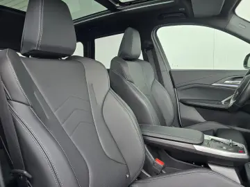 BMW X1 18i sDrive M Sport Pano RFK ACC H&K el-Sitze