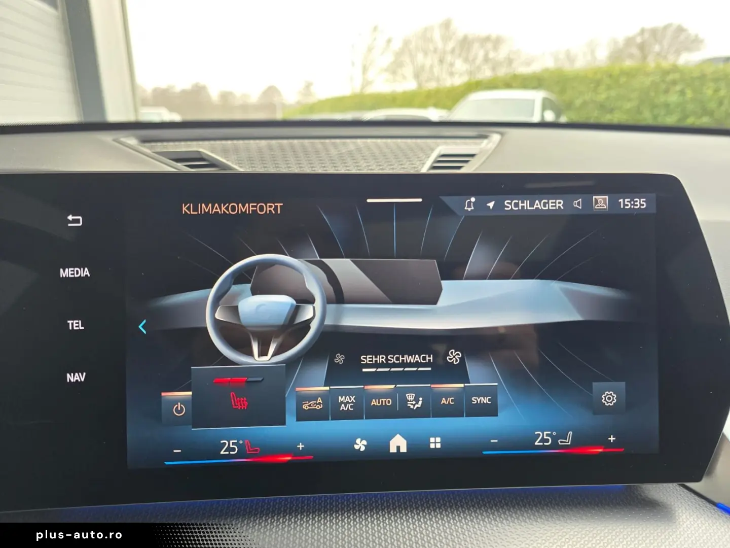 BMW X1 18i sDrive M Sport Pano RFK ACC H&K el-Sitze