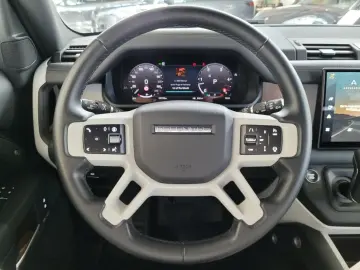 LAND ROVER Defender 110 D300 X-Dynamic HSE 22  HUD Standhei