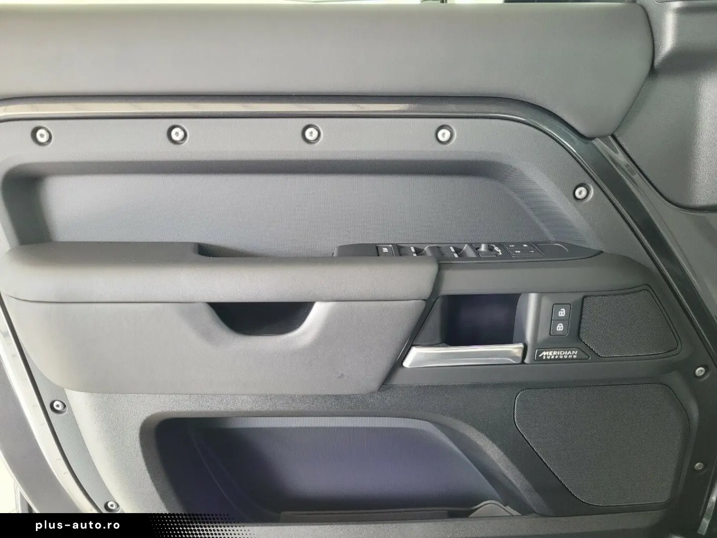 LAND ROVER Defender 110 D300 X-Dynamic HSE 22  HUD Standhei