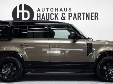 LAND ROVER Defender D300 110 X-Dynamic HSE AHK Pano Matrix