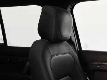 LAND ROVER Defender D300 110 X-Dynamic HSE AHK Pano Matrix
