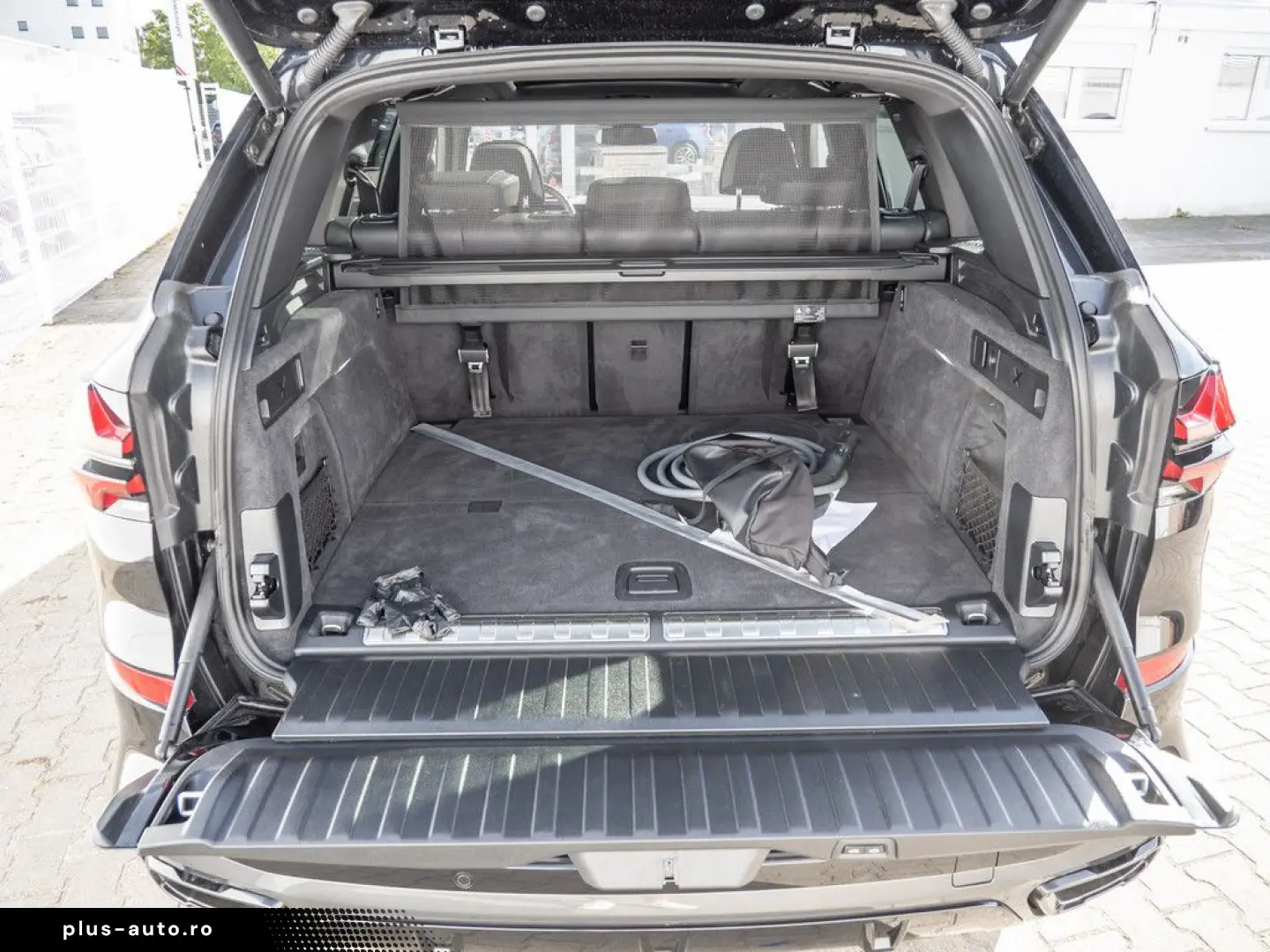 BMW X5 xDrive 50e M-Sport Pro 22 ZOLL AHK PANO 360 K