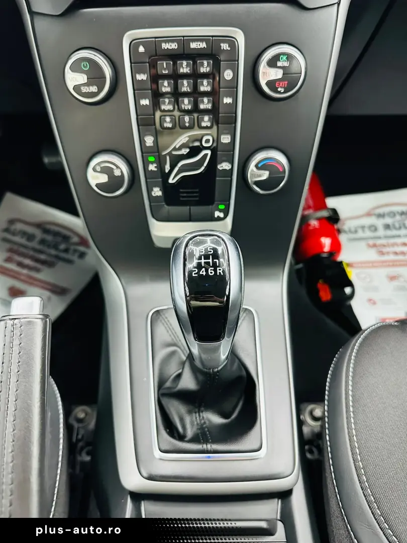 VOLVO V40 2018 2.0D E6 Garantie 12 Luni Rate Avans 0 Doar Cu