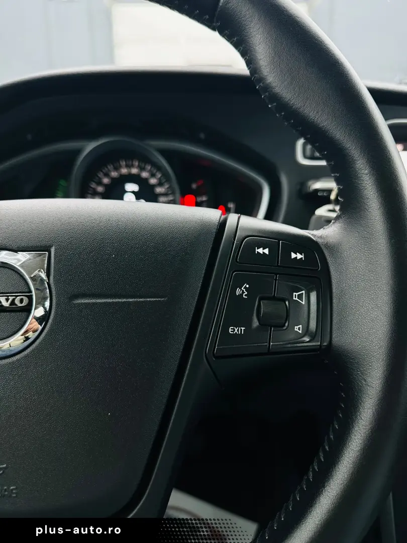 VOLVO V40 2018 2.0D E6 Garantie 12 Luni Rate Avans 0 Doar Cu