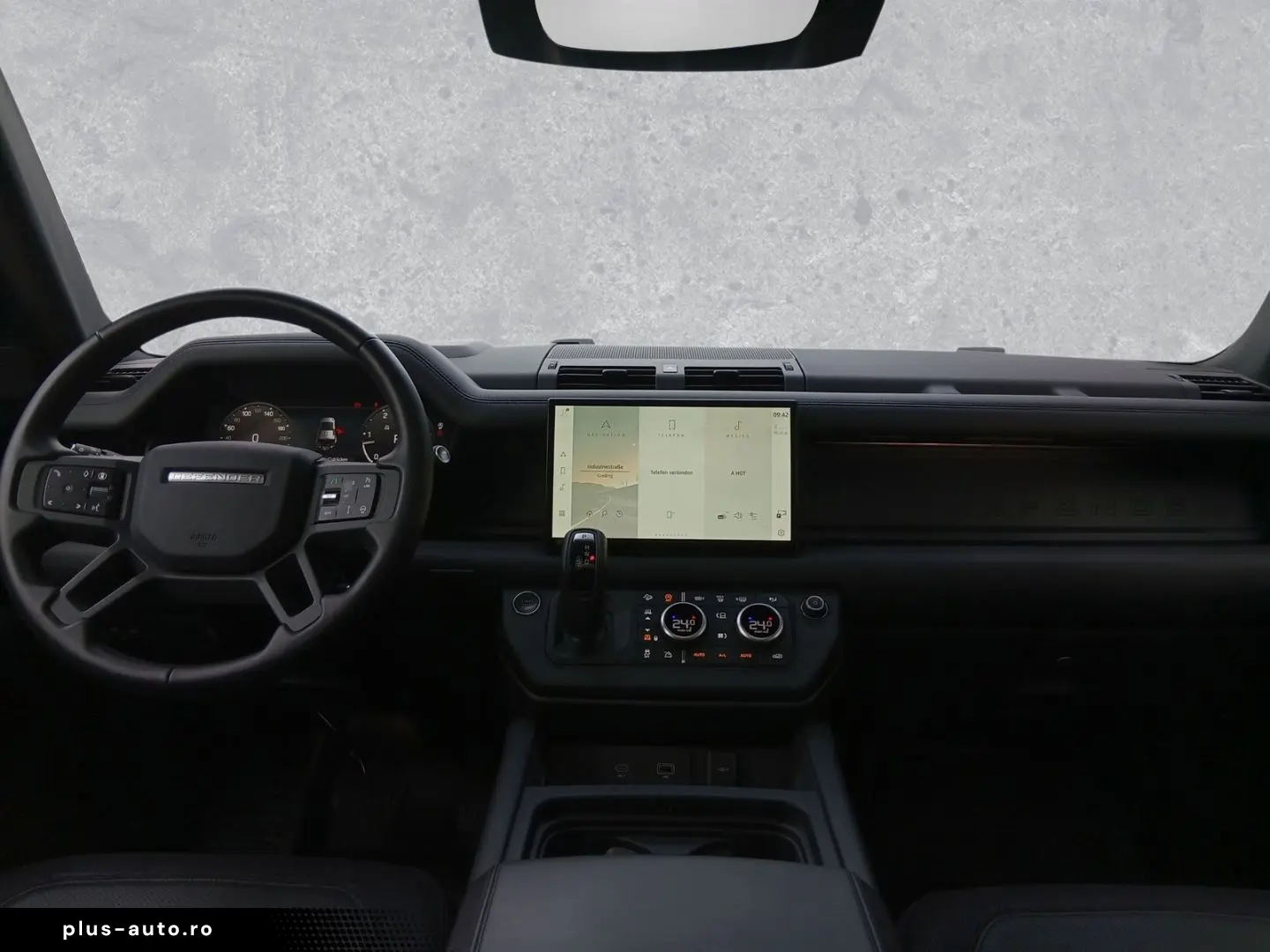 LAND ROVER Defender 110 D250 X-Dynamic HSE AHK  in Seidenma