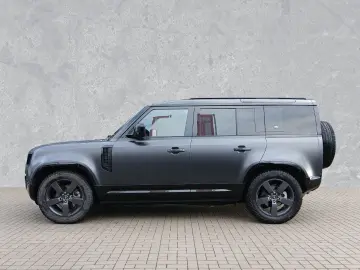 LAND ROVER Defender 110 D250 X-Dynamic HSE AHK  in Seidenma