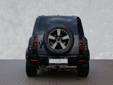 LAND ROVER Defender 110 D250 X-Dynamic HSE AHK  in Seidenma