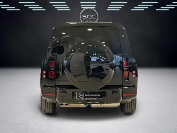 LAND ROVER Defender 130 D300 AWD X-Dynamic SE 8 seats