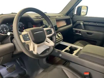 LAND ROVER Defender 130 D300 AWD X-Dynamic SE 8 seats