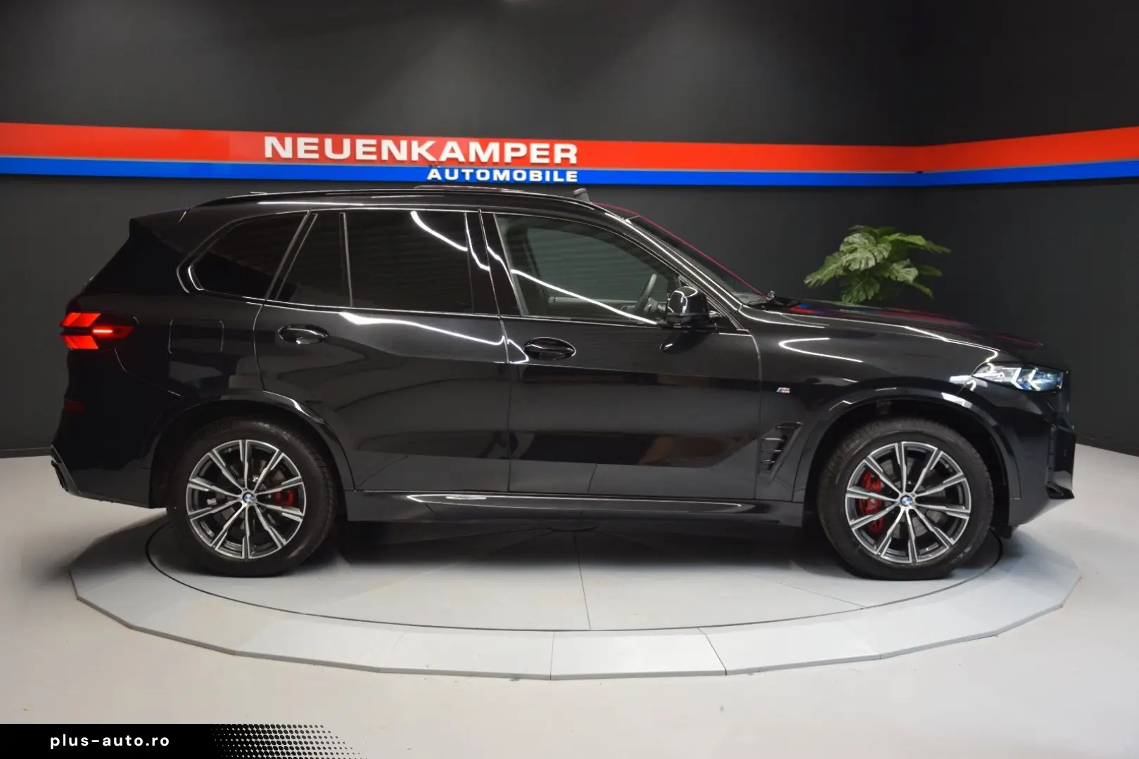 BMW X5 30 d xDrive M Sport Pano Sitzbelüft. AHK HuD