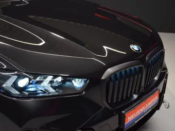 BMW X5 30 d xDrive M Sport Pano Sitzbelüft. AHK HuD