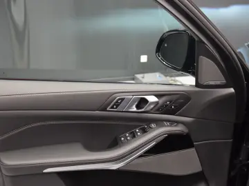 BMW X5 30 d xDrive M Sport Pano Sitzbelüft. AHK HuD
