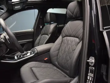 BMW X5 30 d xDrive M Sport Pano Sitzbelüft. AHK HuD