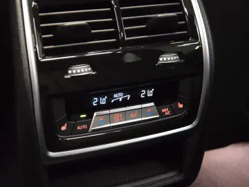 BMW X5 30 d xDrive M Sport Pano Sitzbelüft. AHK HuD