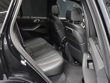 BMW X5 30 d xDrive M Sport Pano Sitzbelüft. AHK HuD
