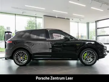 PORSCHE Cayenne E-Hybrid Platinum Pano Luftf. BOSE 360