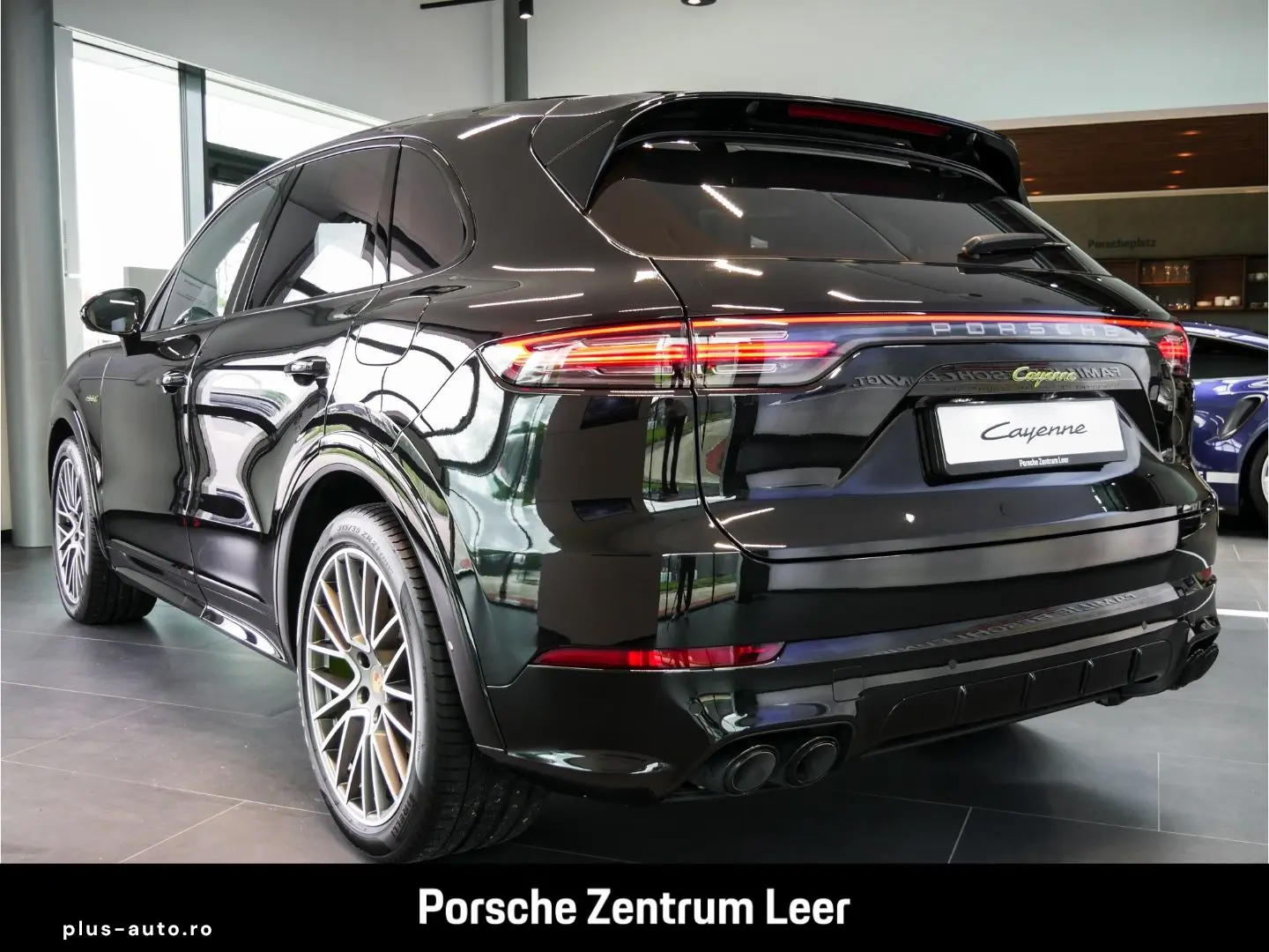 PORSCHE Cayenne E-Hybrid Platinum Pano Luftf. BOSE 360
