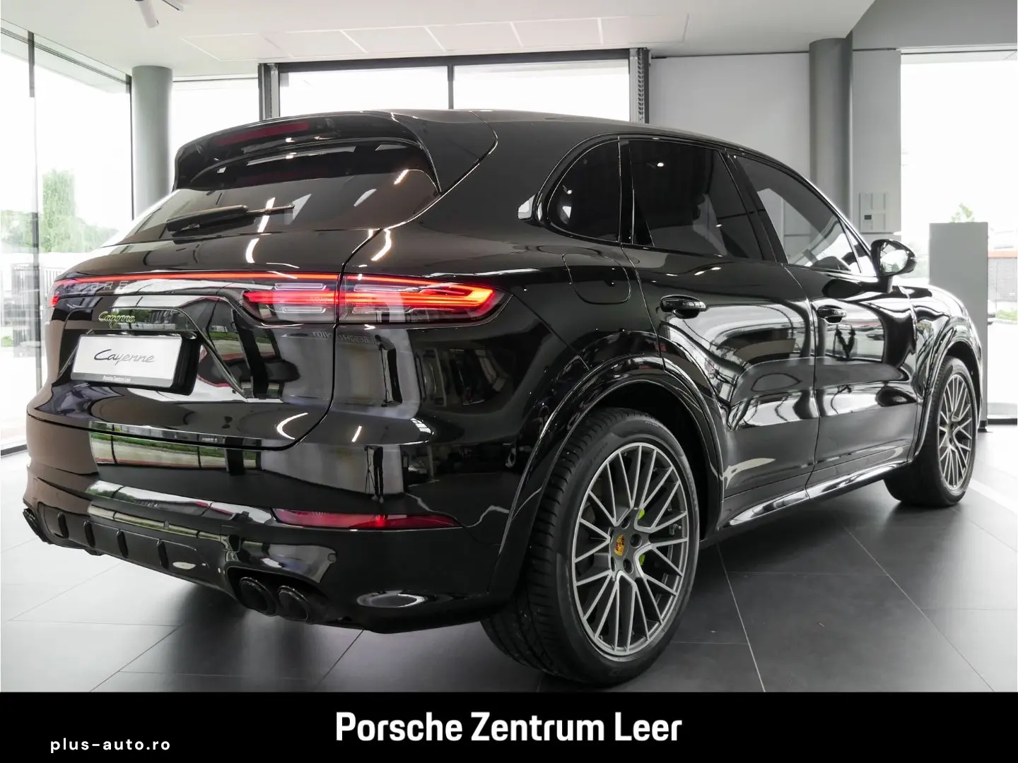 PORSCHE Cayenne E-Hybrid Platinum Pano Luftf. BOSE 360