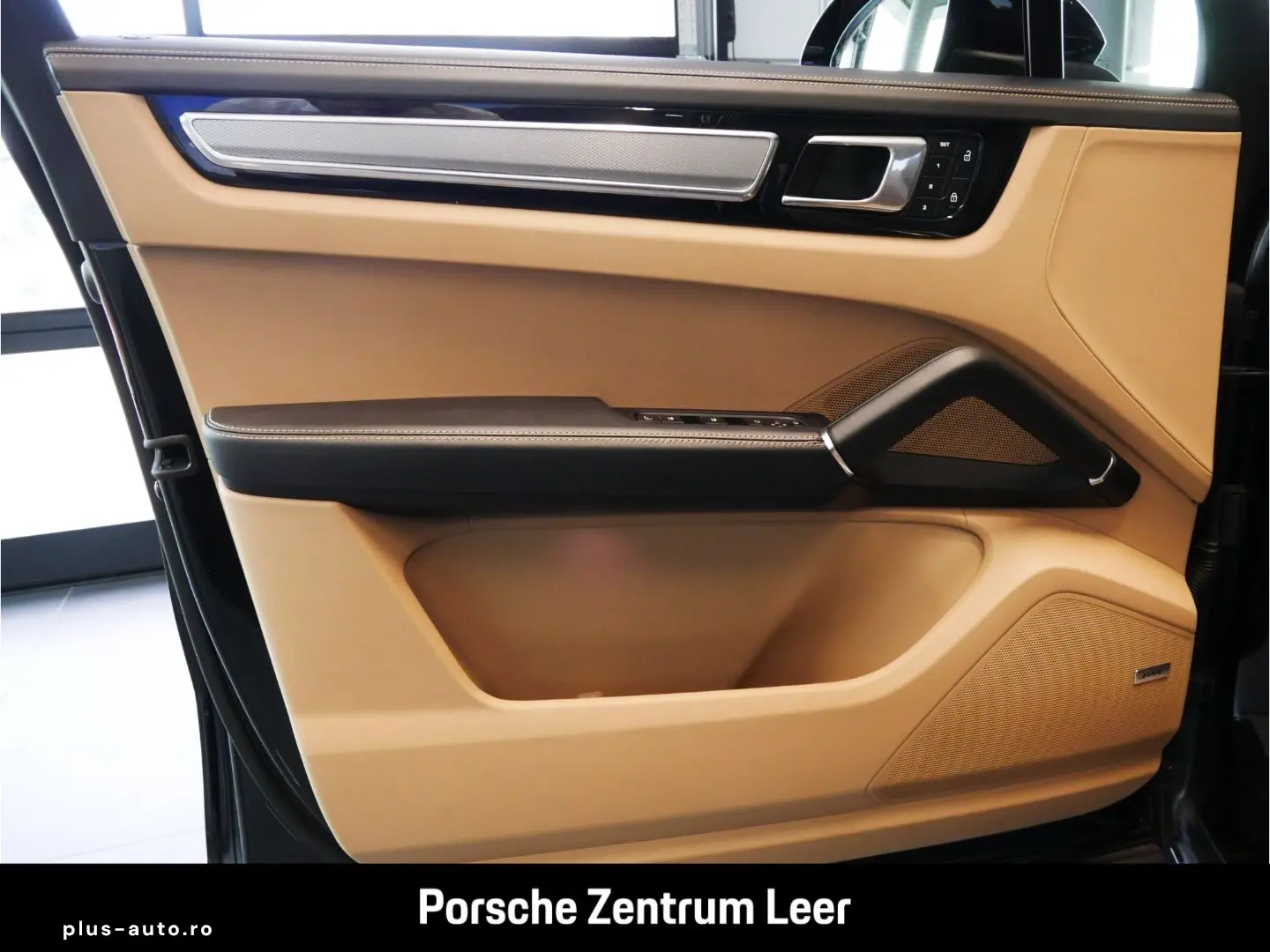 PORSCHE Cayenne E-Hybrid Platinum Pano Luftf. BOSE 360