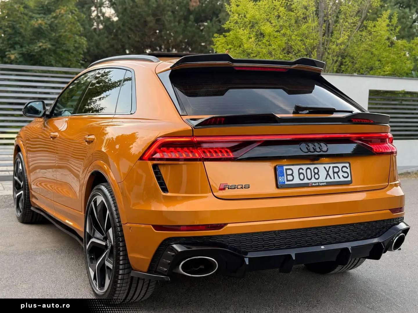 Audi RSQ8