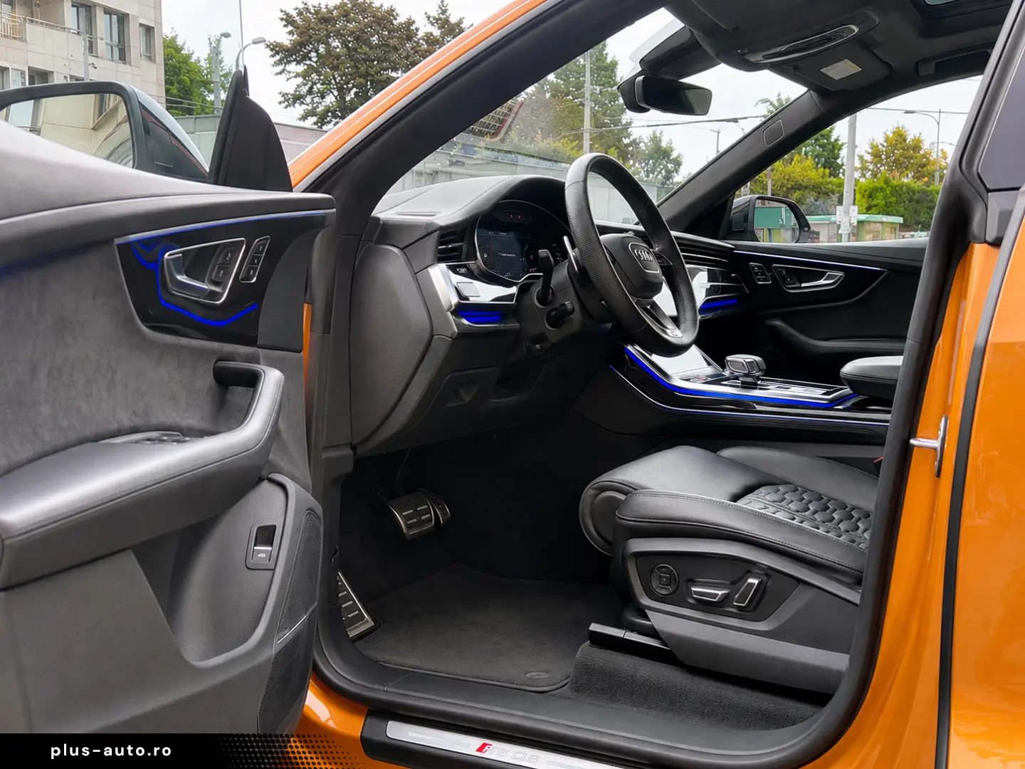 Audi RSQ8