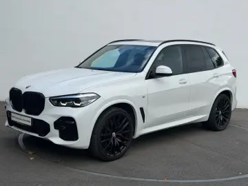 BMW X5 xDrive30d M SPORT PANO AHK KAMERA HUD LM22 HK