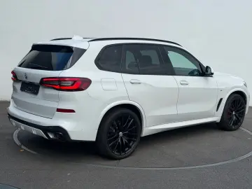 BMW X5 xDrive30d M SPORT PANO AHK KAMERA HUD LM22 HK