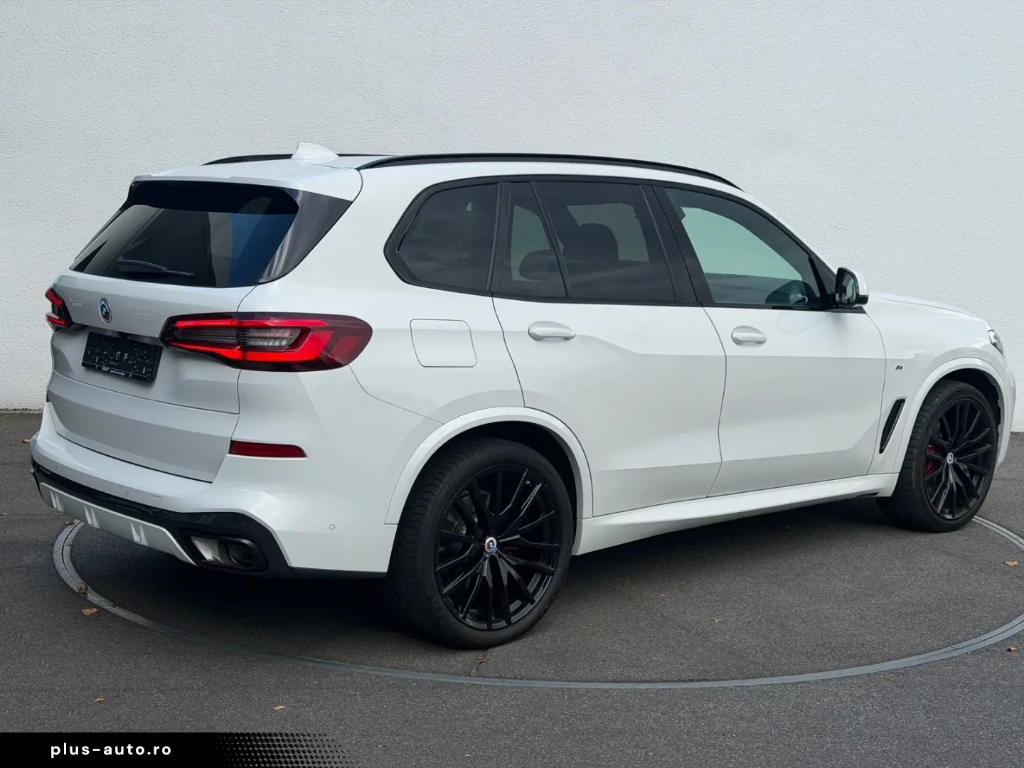 BMW X5 xDrive30d M SPORT PANO AHK KAMERA HUD LM22 HK