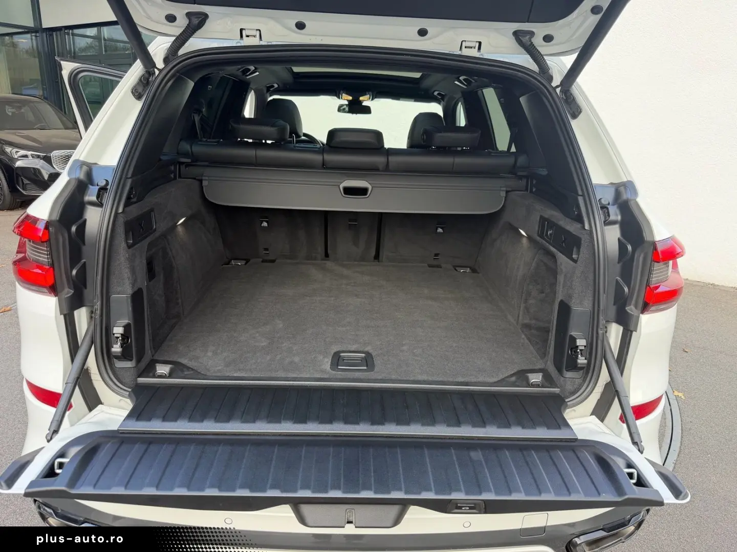 BMW X5 xDrive30d M SPORT PANO AHK KAMERA HUD LM22 HK