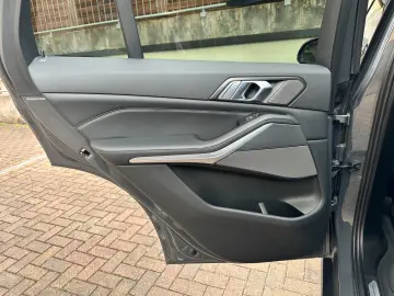 BMW X5 xDr45e AHK Sitzklima Laser H&K DA-Prof 360