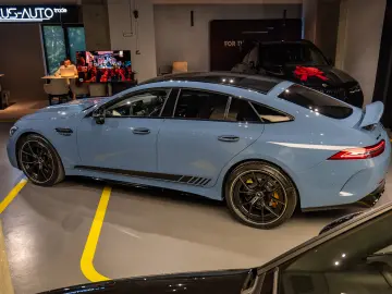 Mercedes-Benz AMG GT-S 63 SE PERFORMANCE