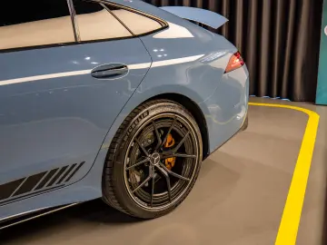 Mercedes-Benz AMG GT-S 63 SE PERFORMANCE