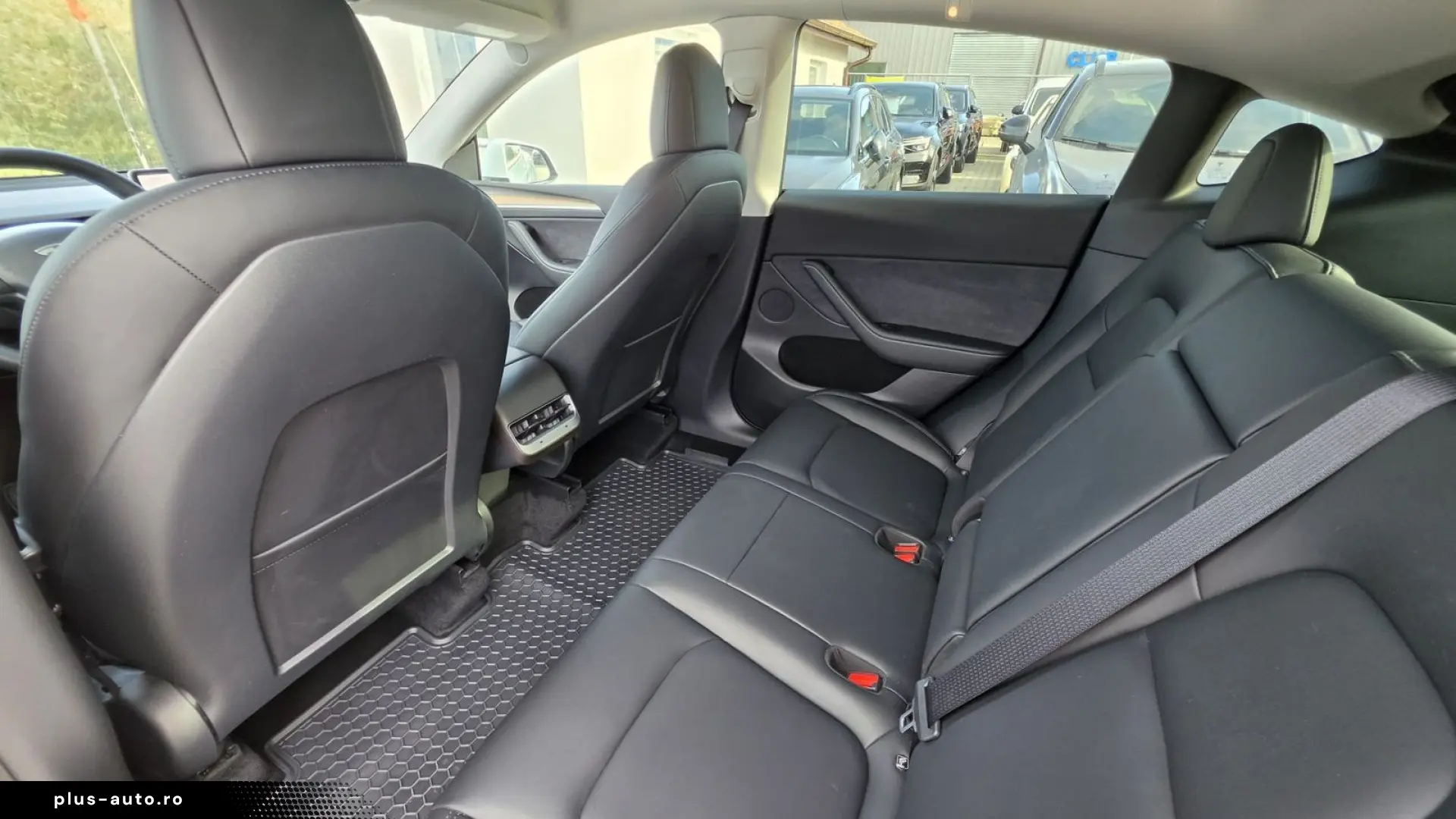 TESLA MODEL Y Max Range Dual AWD